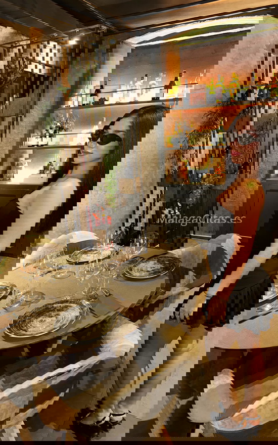 Sara, joven colombiana encantadora. 603176401. Citas en MÁLAGA, MÁLAGA. www.malagacitas.es.