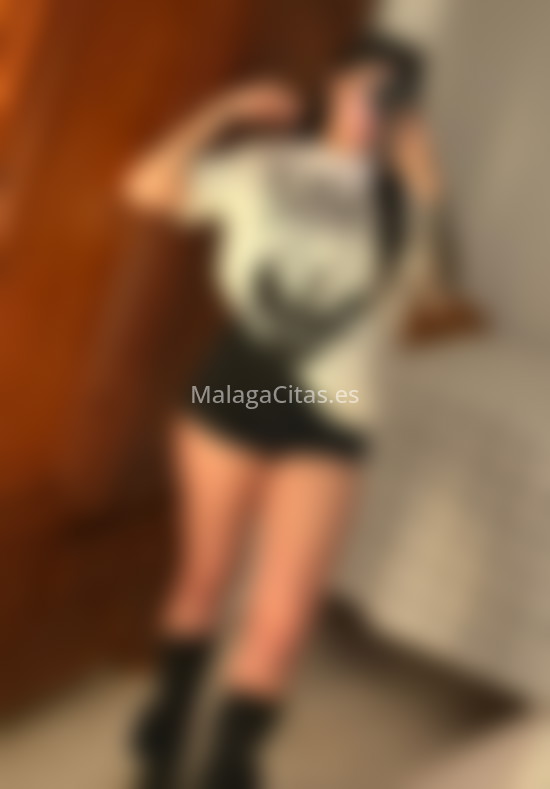 Andrea, colombiana 21 años. 642211952. Citas en MÁLAGA, MÁLAGA. www.malagacitas.es.