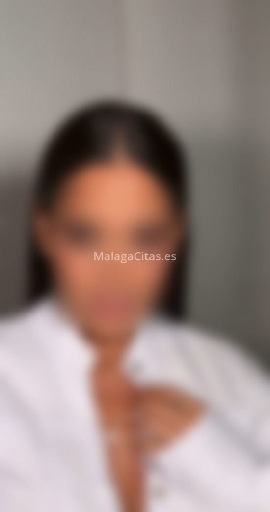 Karen, hermosa y guapa latina. Un bombón. 664491814. Citas en MÁLAGA, MÁLAGA. www.malagacitas.es.