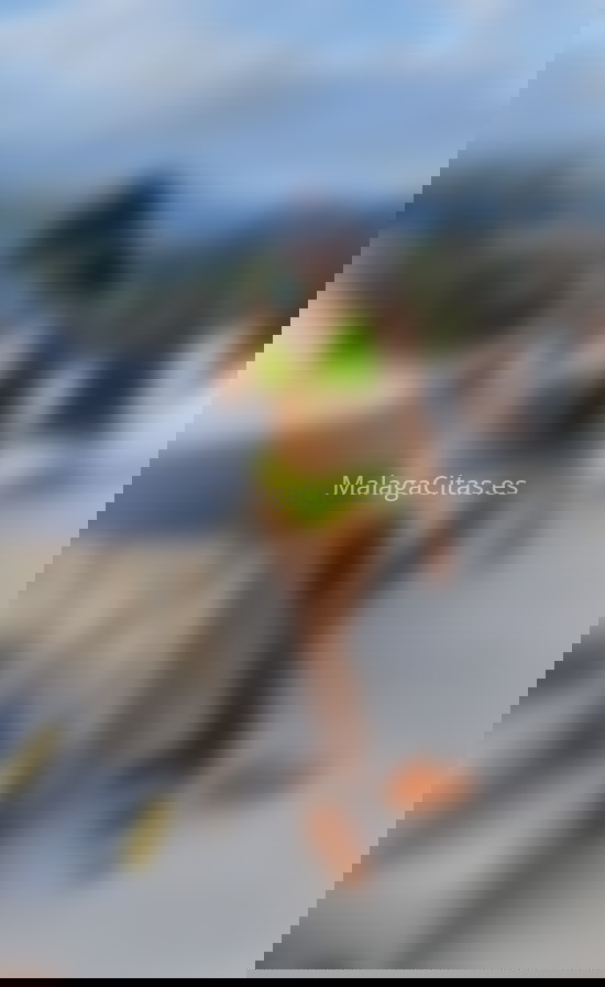 Carolina, latina divertida. 613654909. Citas en MÁLAGA, MÁLAGA. www.malagacitas.es.
