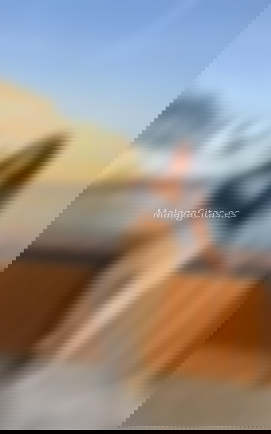 Mariana, dulce colombiana de 24 años. 624788532. Citas en MÁLAGA, MÁLAGA. www.malagacitas.es.