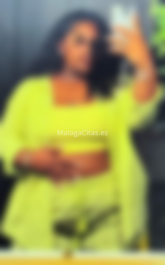 Lilith, gordita mulata. 611298490. Citas en MÁLAGA, MÁLAGA. www.malagacitas.es.