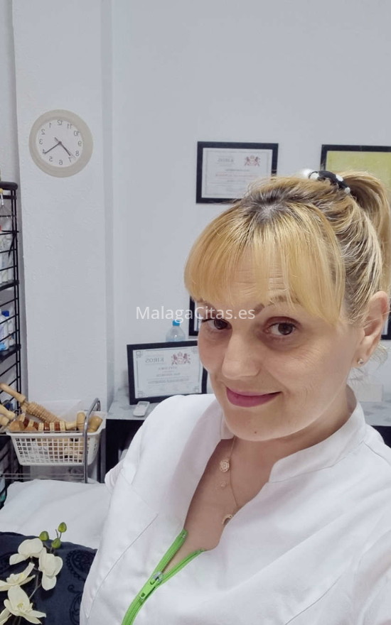 Olga, quiromasajista titulada. 665156402. Citas en MÁLAGA, MÁLAGA. www.malagacitas.es.