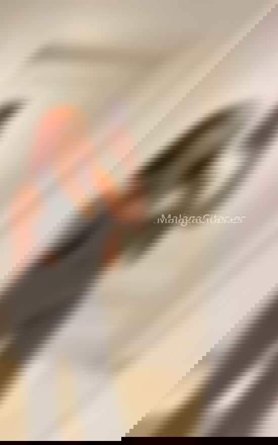 Sofia, jovencita pelirroja. 631948038. Citas en MÁLAGA, MÁLAGA. www.malagacitas.es.