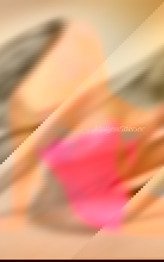 Sonya, mujer rusa divertida. 641546606. Citas en MÁLAGA, MÁLAGA. www.malagacitas.es.
