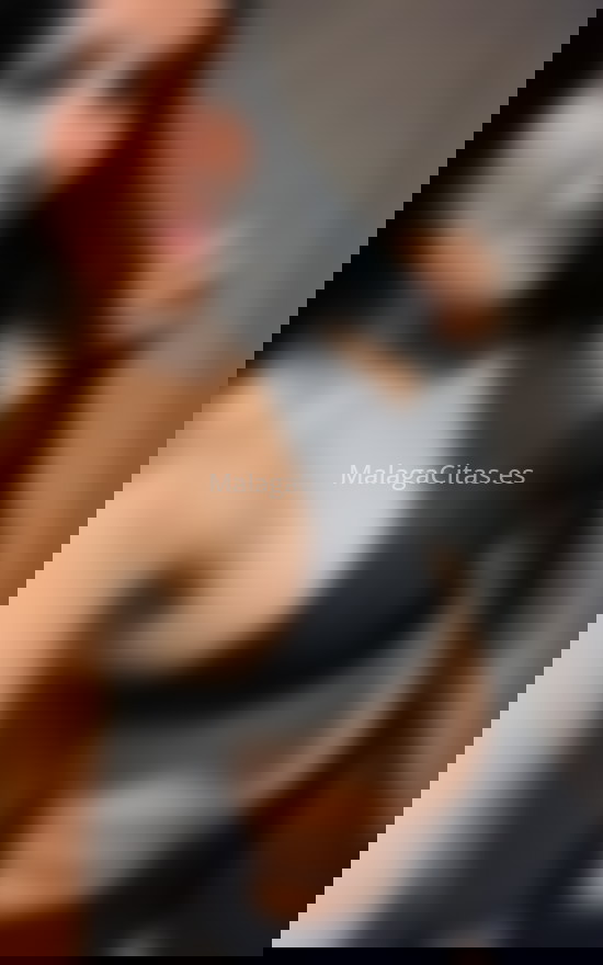 Angélica, joven colombiana muy cercana . 663885320. Citas en MÁLAGA, MÁLAGA. www.malagacitas.es.