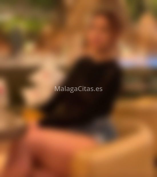 Luna, joven masajista en Málaga. 613825340. Citas en MÁLAGA, MÁLAGA. www.malagacitas.es.