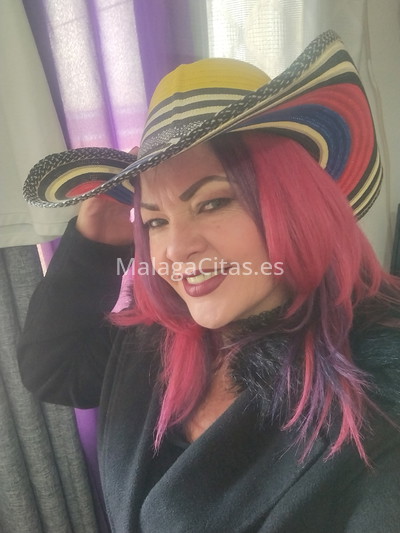 Karol, madurita colombiana muy alegre. 671262352. Citas en MÁLAGA, MÁLAGA. www.malagacitas.es.