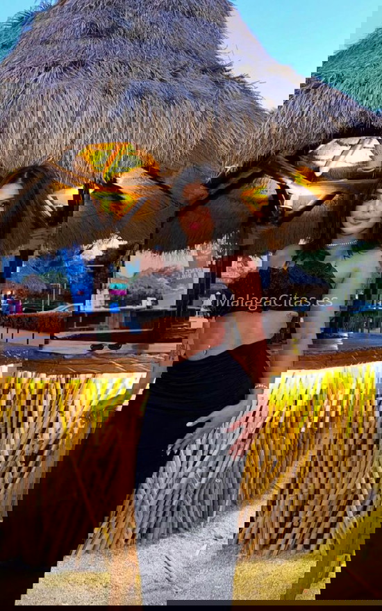Gara, brasileña de 25 años. 691139030. Citas en MÁLAGA, MÁLAGA. www.malagacitas.es.