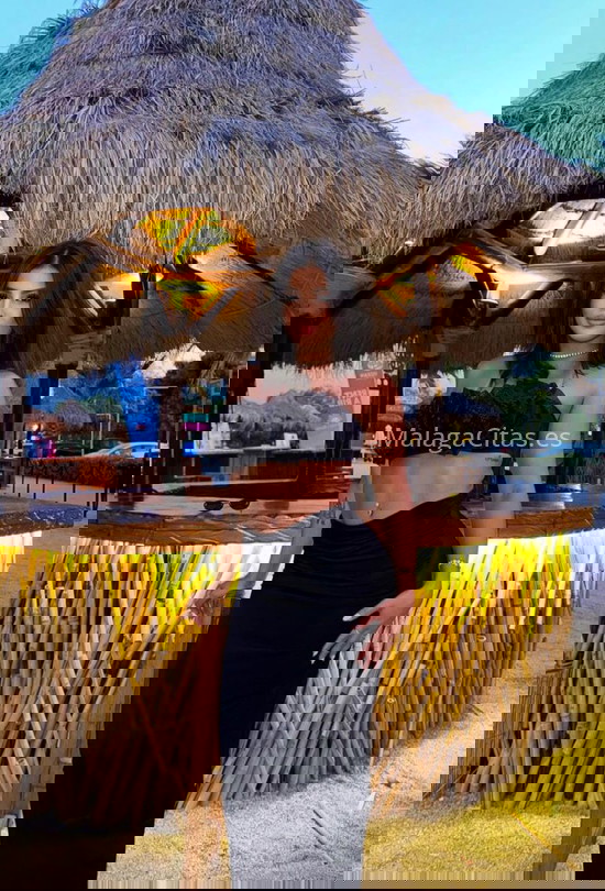 Gara, brasileña de 25 años. 691139030. Citas en MÁLAGA, MÁLAGA. www.malagacitas.es.