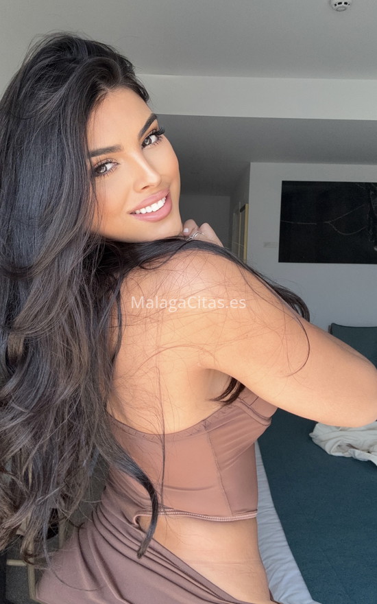 Gara, brasileña de 25 años. 691139030. Citas en MÁLAGA, MÁLAGA. www.malagacitas.es.