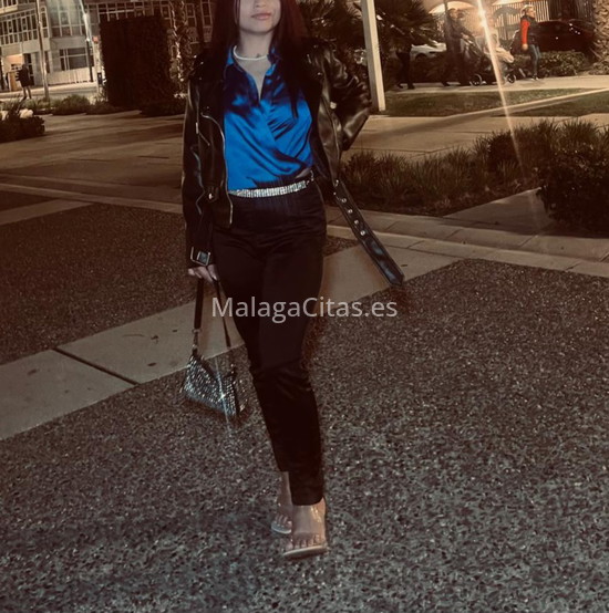 Jovencita latina de vuelta en la ciudad. 613825340. Citas en MÁLAGA, MÁLAGA. www.malagacitas.es.