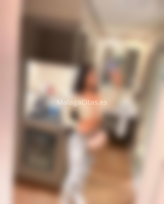 Mariana, trans colombiana simpática. 641744297. Citas en MÁLAGA, MÁLAGA. www.malagacitas.es.