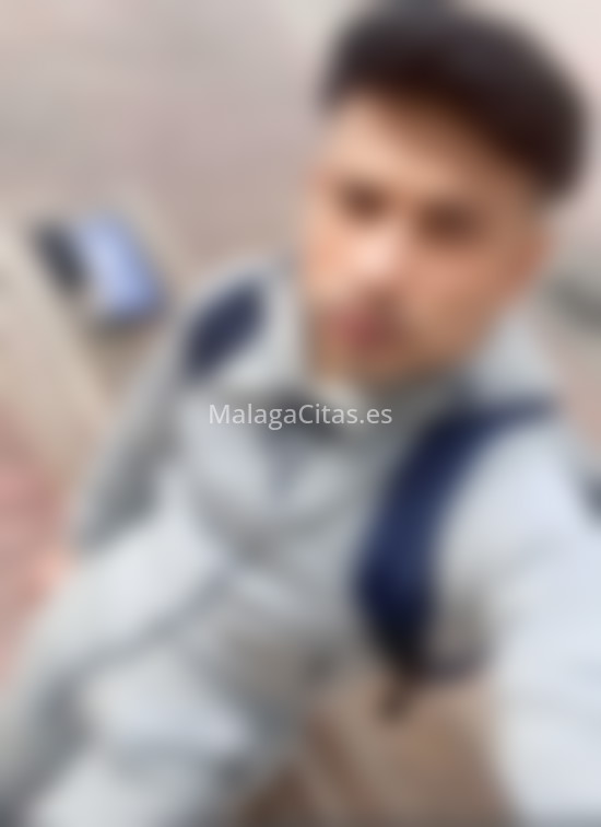 Edwuar, recién llegado a la ciudad. 634398294. Citas en MÁLAGA, MÁLAGA. www.malagacitas.es.