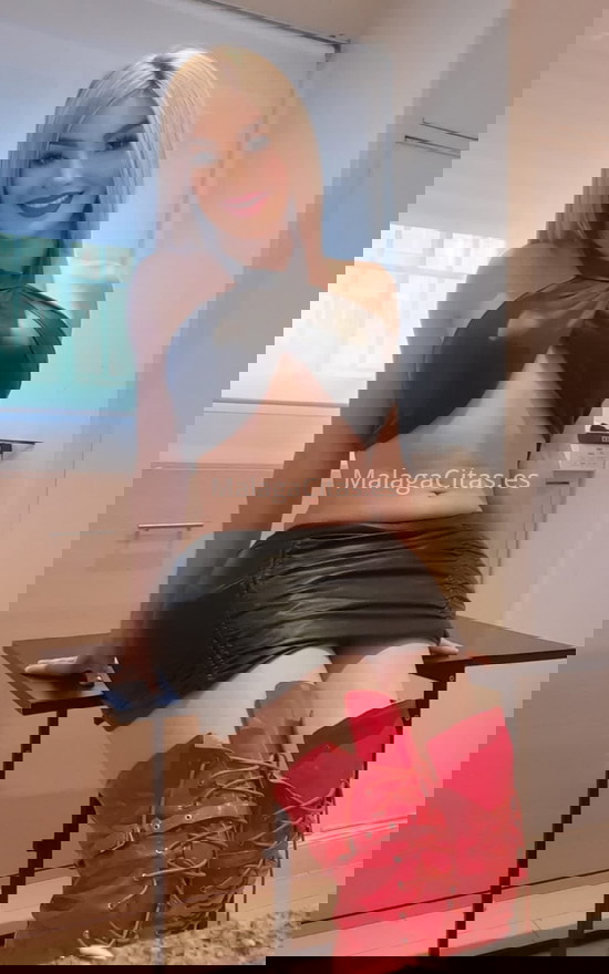 Cinthia, trans rubia muy enrollada. 643906132. Citas en MÁLAGA, MÁLAGA. www.malagacitas.es.