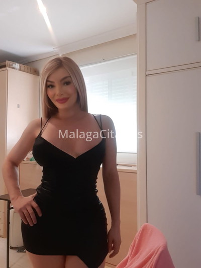 Cinthia, trans rubia muy enrollada. 643906132. Citas en MÁLAGA, MÁLAGA. www.malagacitas.es.