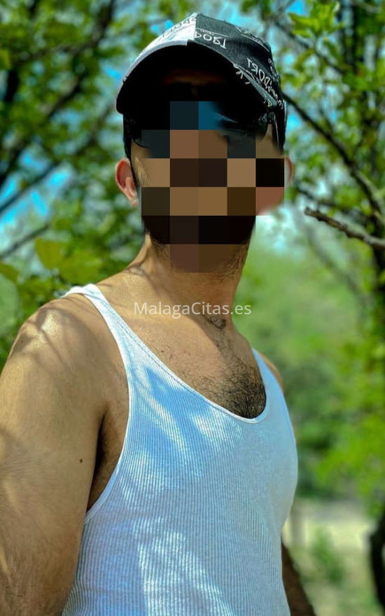 Chico, Benalmádena. 642003499. Citas en MÁLAGA, MÁLAGA. www.malagacitas.es.