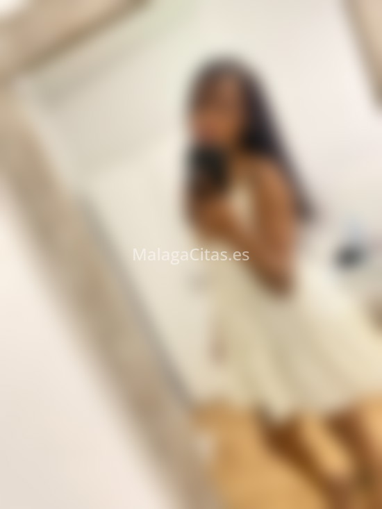 Karoll, joven brasileña . 604171501. Citas en MÁLAGA, MÁLAGA. www.malagacitas.es.
