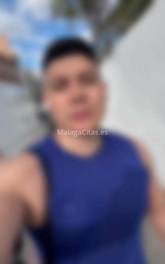 Daniel, colombiano  de 23 años. 688753947. Citas en MÁLAGA, MÁLAGA. www.malagacitas.es.