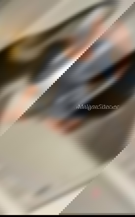 Carolina, latina. 637819122. Citas en MÁLAGA, MÁLAGA. www.malagacitas.es.