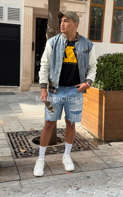 Dani, latino. 641802735. Citas en MÁLAGA, MÁLAGA. www.malagacitas.es.
