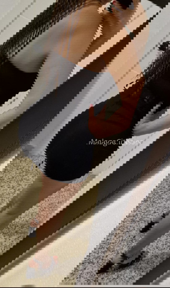 Lia, mujer de Paraguay. 673207806. Citas en MÁLAGA, MÁLAGA. www.malagacitas.es.