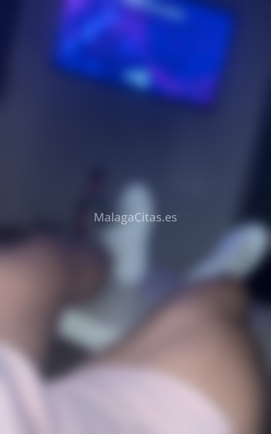Santiago, chico latino. 674906560. Citas en MÁLAGA, MÁLAGA. www.malagacitas.es.