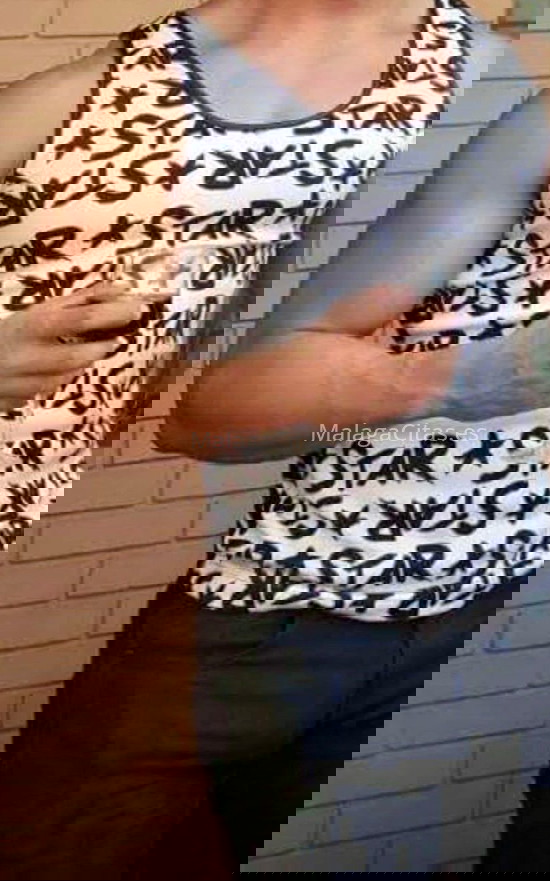 Mathias, joven latino. 633385994. Citas en MÁLAGA, MÁLAGA. www.malagacitas.es.