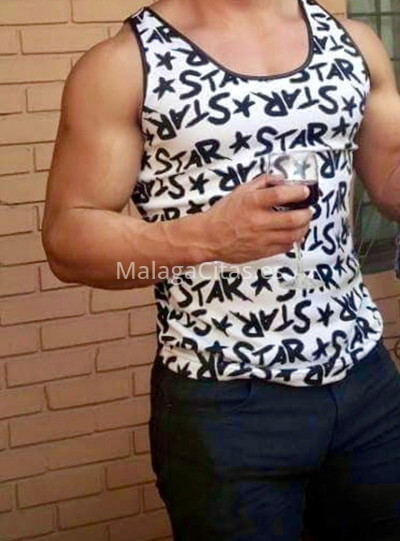 Mathias, joven latino. 633385994. Citas en MÁLAGA, MÁLAGA. www.malagacitas.es.