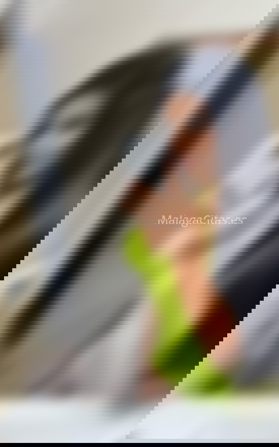 Melany, trans latina de vacaciones. 613698257. Citas en MÁLAGA, MÁLAGA. www.malagacitas.es.