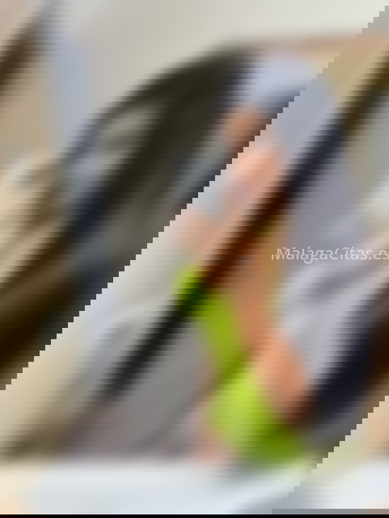 Melany, trans latina de vacaciones. 613698257. Citas en MÁLAGA, MÁLAGA. www.malagacitas.es.