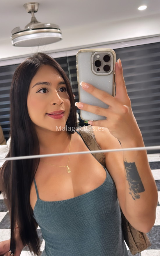 Andrea, trans latina recién llegada. 607797689. Citas en MÁLAGA, MÁLAGA. www.malagacitas.es.