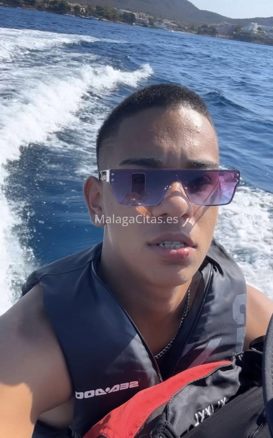Manuel, joven latino en la ciudad. 685490002. Citas en MÁLAGA, MÁLAGA. www.malagacitas.es.
