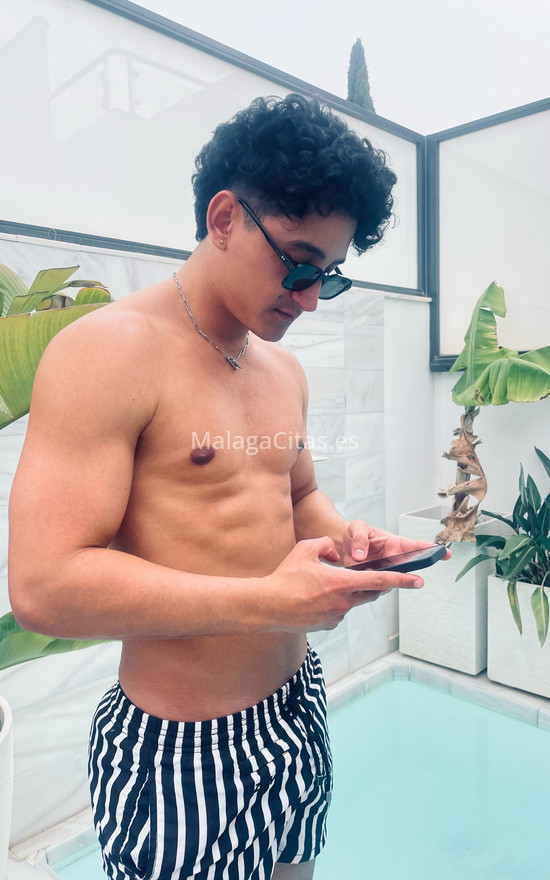Bruno, latino de paso. 664407620. Citas en MÁLAGA, MÁLAGA. www.malagacitas.es.