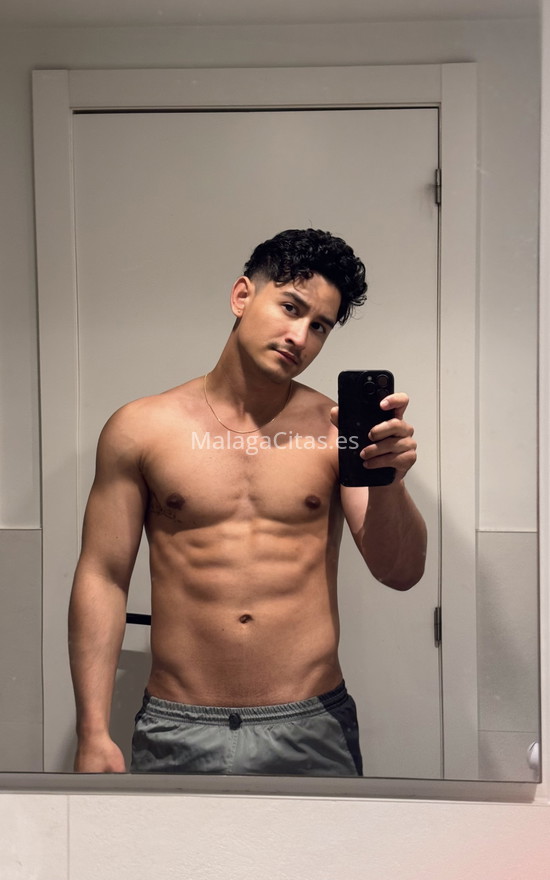 Bruno, latino de paso. 664407620. Citas en MÁLAGA, MÁLAGA. www.malagacitas.es.