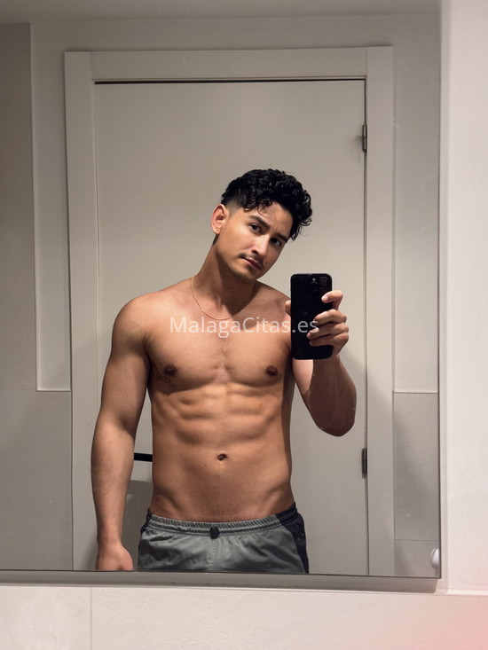 Bruno, latino de paso. 664407620. Citas en MÁLAGA, MÁLAGA. www.malagacitas.es.