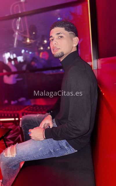 Chico latino. 613980808. Citas en MÁLAGA, MÁLAGA. www.malagacitas.es.