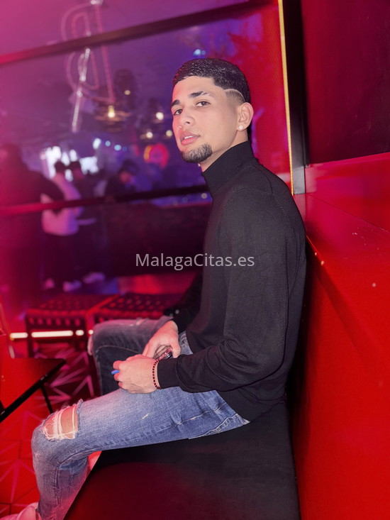 Chico latino. 613980808. Citas en MÁLAGA, MÁLAGA. www.malagacitas.es.