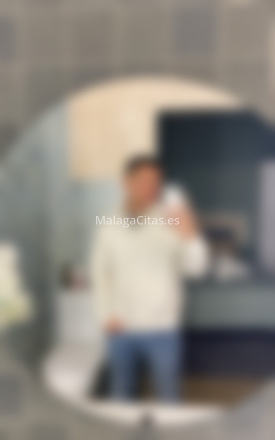 Gian Carlo, joven colombiano. 641027188. Citas en MÁLAGA, MÁLAGA. www.malagacitas.es.