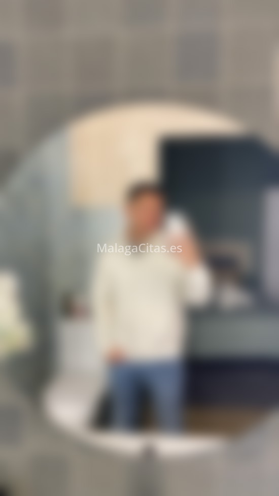 Gian Carlo, joven colombiano. 641027188. Citas en MÁLAGA, MÁLAGA. www.malagacitas.es.