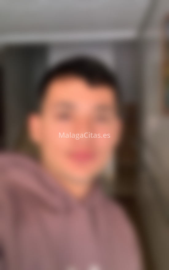 Gian Carlo, joven colombiano. 641027188. Citas en MÁLAGA, MÁLAGA. www.malagacitas.es.