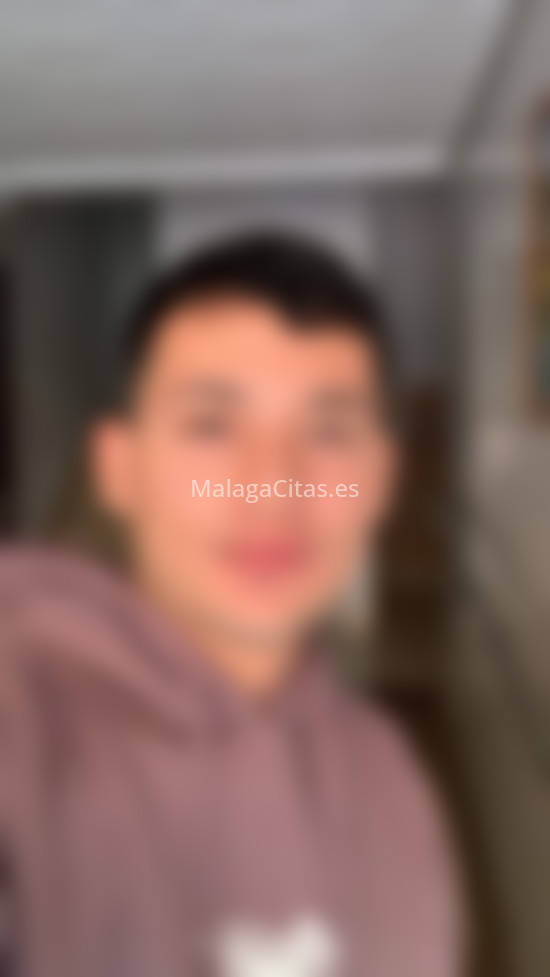Gian Carlo, joven colombiano. 641027188. Citas en MÁLAGA, MÁLAGA. www.malagacitas.es.