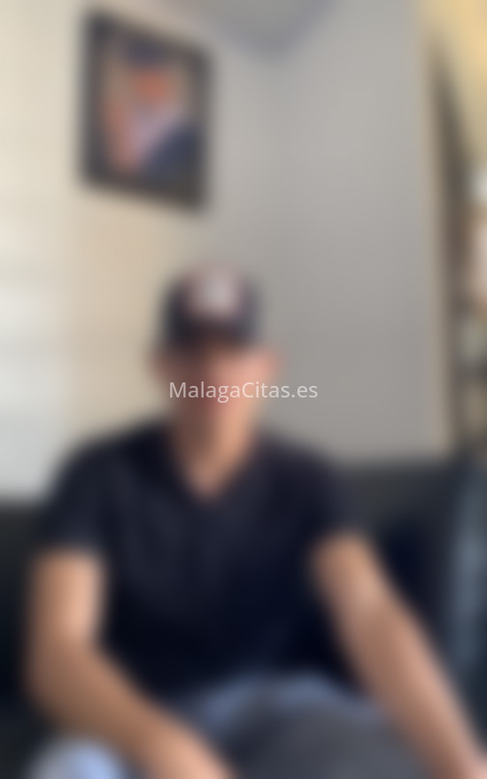 Gian Carlo, joven colombiano. 641027188. Citas en MÁLAGA, MÁLAGA. www.malagacitas.es.