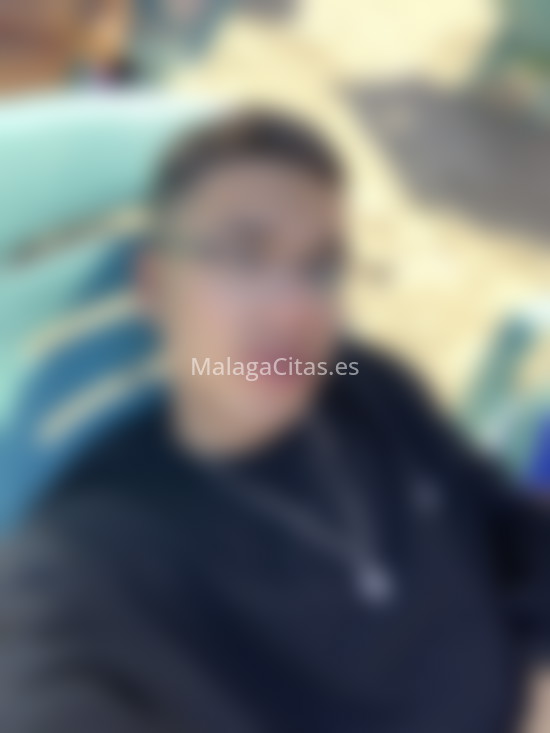 Aron, de paso por la ciudad. 691248835. Citas en MÁLAGA, MÁLAGA. www.malagacitas.es.