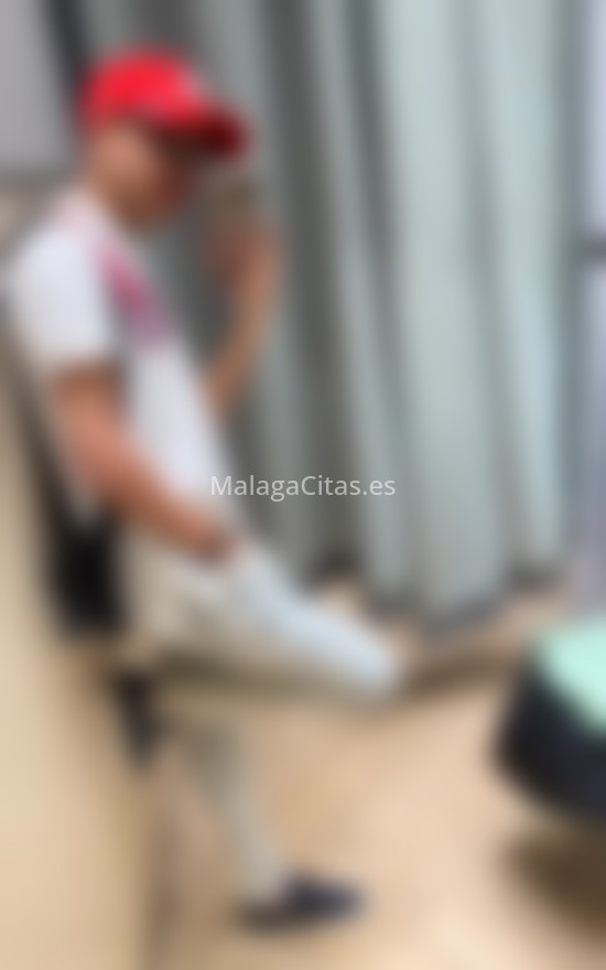 Aron, de paso por la ciudad. 691248835. Citas en MÁLAGA, MÁLAGA. www.malagacitas.es.