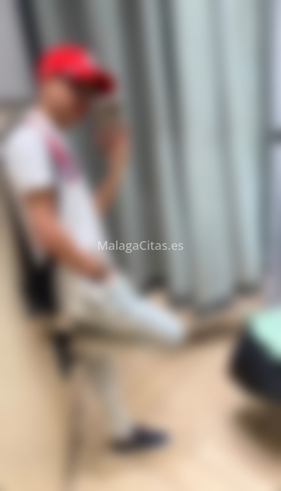 Aron, de paso por la ciudad. 691248835. Citas en MÁLAGA, MÁLAGA. www.malagacitas.es.