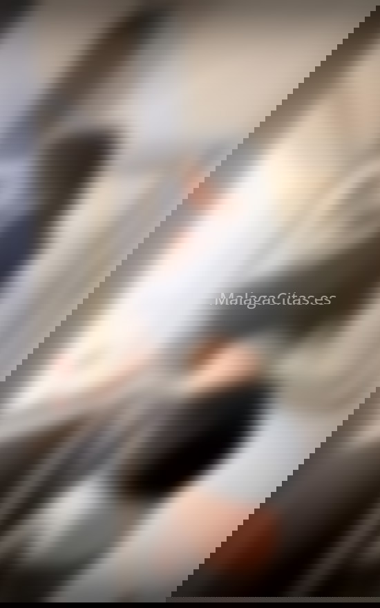 Cristal, chica trans de 23 años. 613202185. Citas en MÁLAGA, MÁLAGA. www.malagacitas.es.