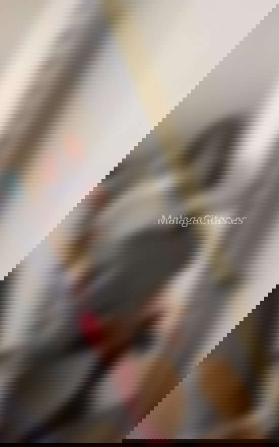 Sofia, chica de Colombia muy sociable. 677439583. Citas en MÁLAGA, MÁLAGA. www.malagacitas.es.