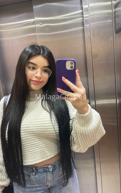 Valentina, encantadora jovencita. 613925604. Citas en MÁLAGA, MÁLAGA. www.malagacitas.es.
