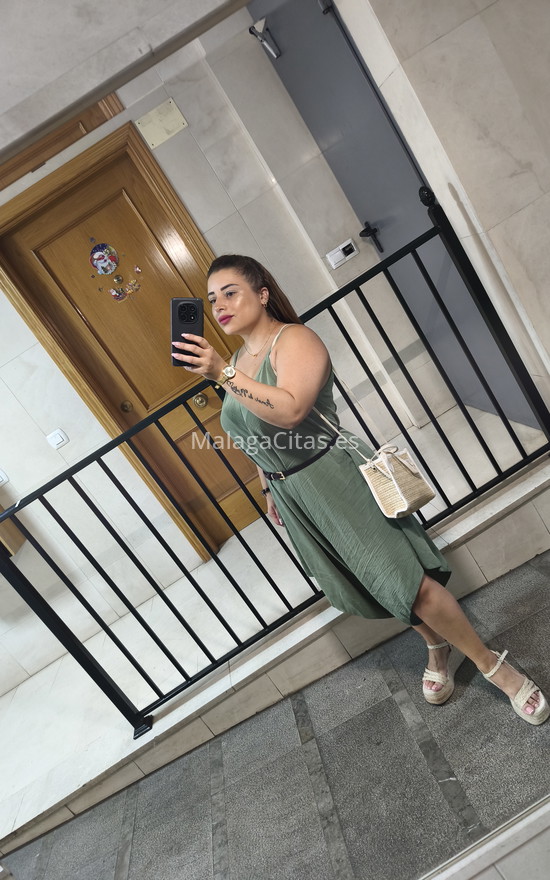 Masajista colombiana . 637956898. Citas en MÁLAGA, MÁLAGA. www.malagacitas.es.